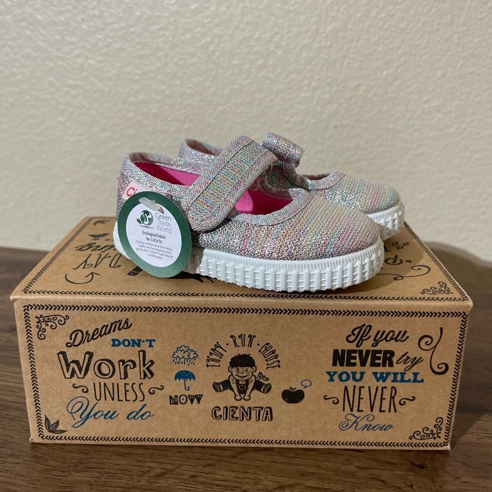 Cienta Kids' Glittery Rainbow Mary Jane Shoes